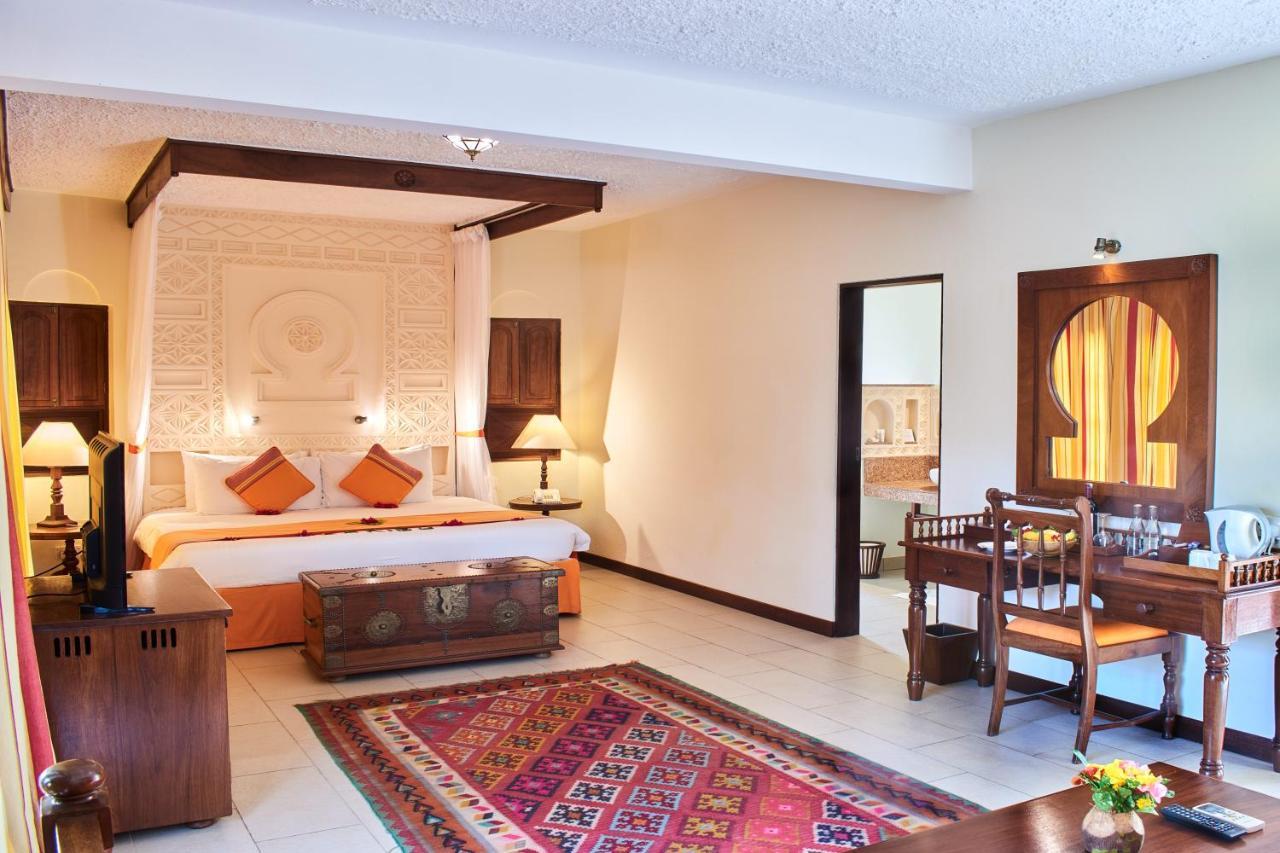 Neptune Village Beach Resort & Spa Galu Eksteriør bilde