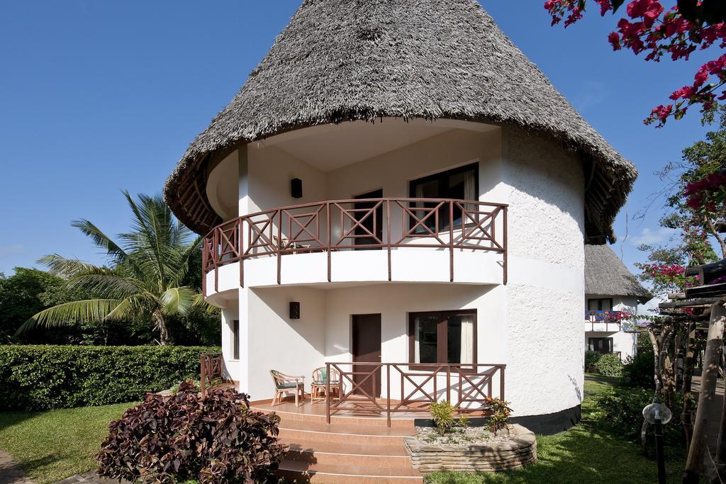 Neptune Village Beach Resort & Spa Galu Eksteriør bilde