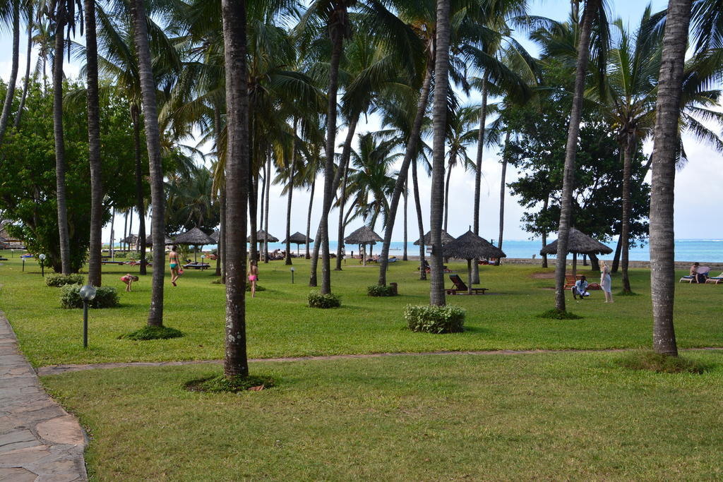 Neptune Village Beach Resort & Spa Galu Eksteriør bilde