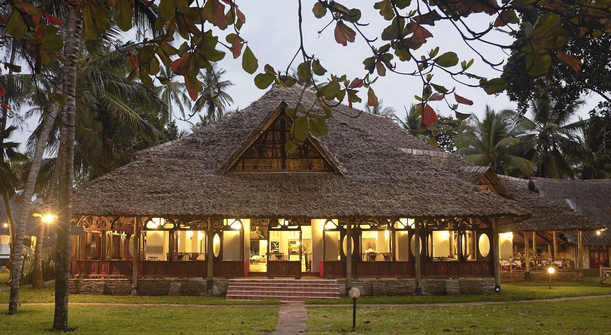 Neptune Village Beach Resort & Spa Galu Eksteriør bilde