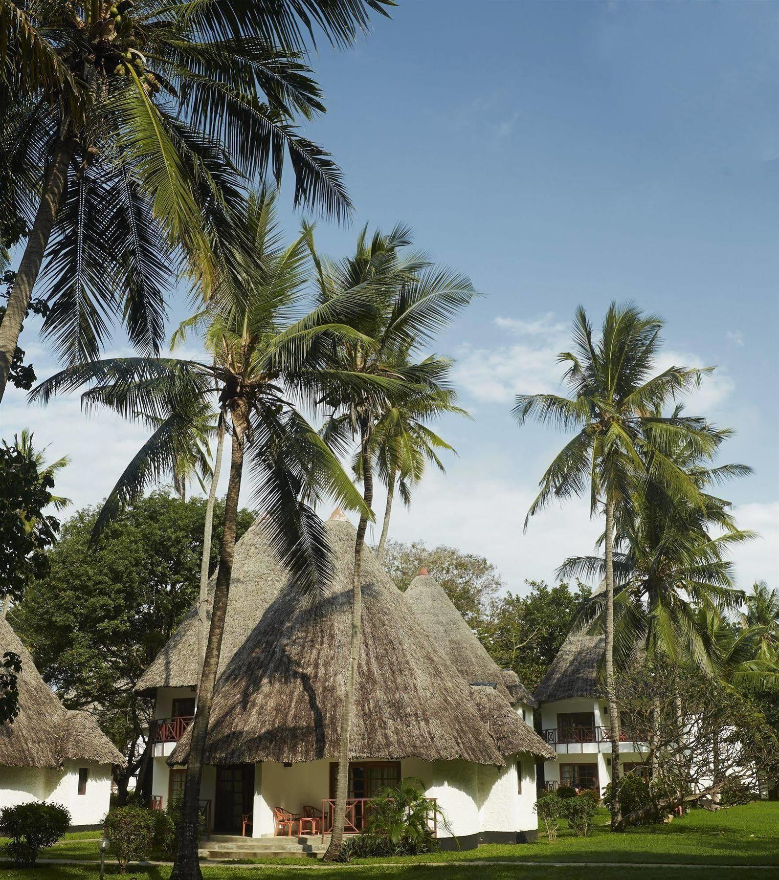Neptune Village Beach Resort & Spa Galu Eksteriør bilde