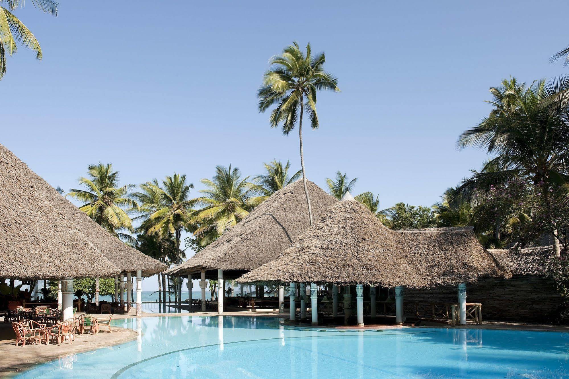 Neptune Village Beach Resort & Spa Galu Eksteriør bilde
