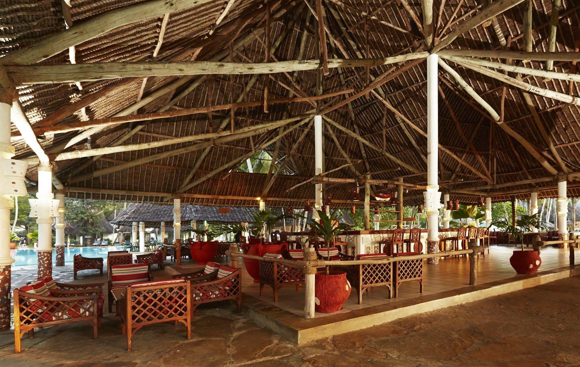 Neptune Village Beach Resort & Spa Galu Eksteriør bilde