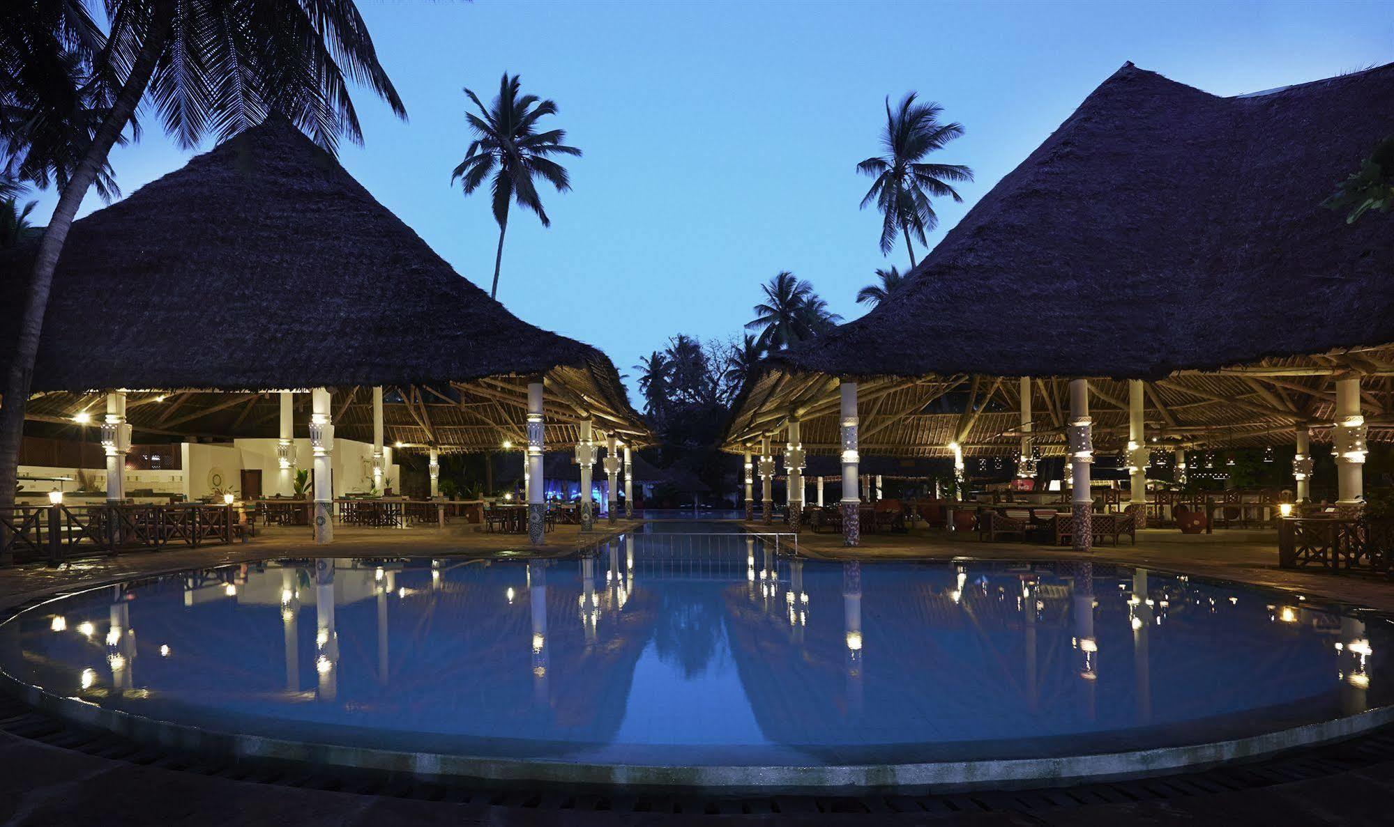 Neptune Village Beach Resort & Spa Galu Eksteriør bilde